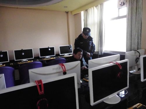 网吧上网实名制 身份证与互联网游戏服务的规范与保障